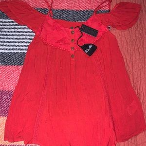 NWT Miss Me Red/Orange Cold Shoulder Top